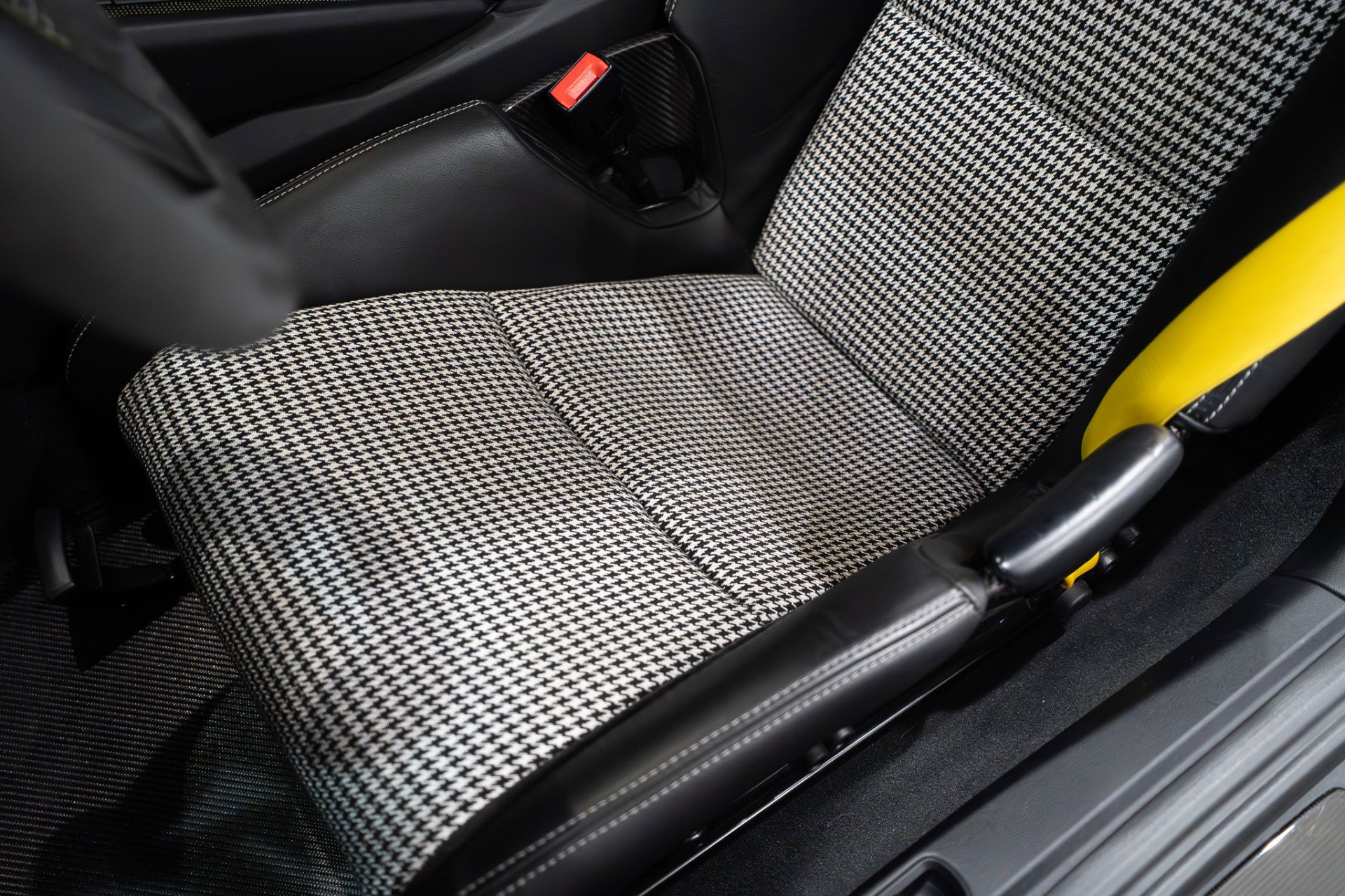 Used 2018 Porsche 911 GT2 RS image 10