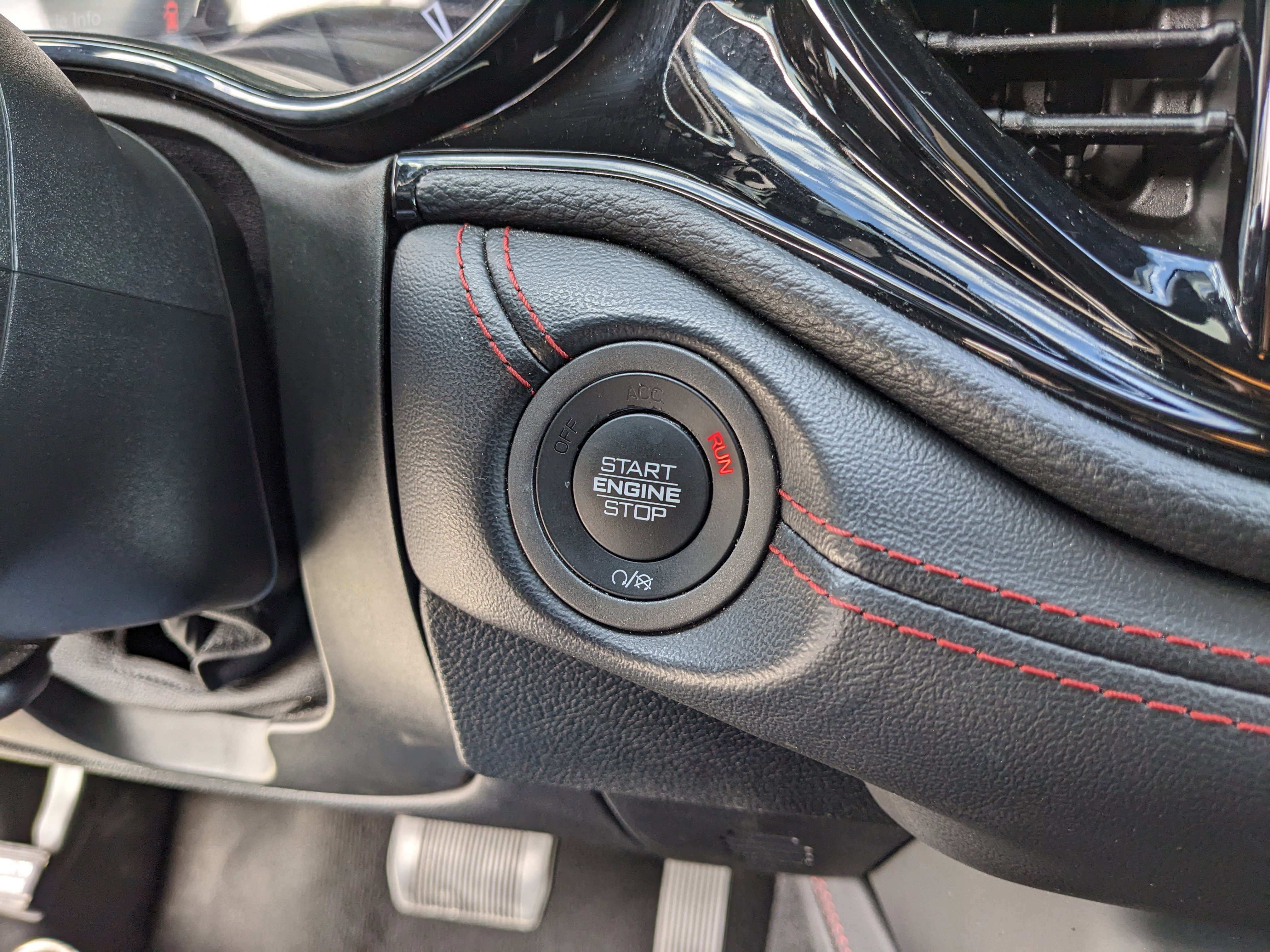 Used 2023 Dodge Durango GT image 34