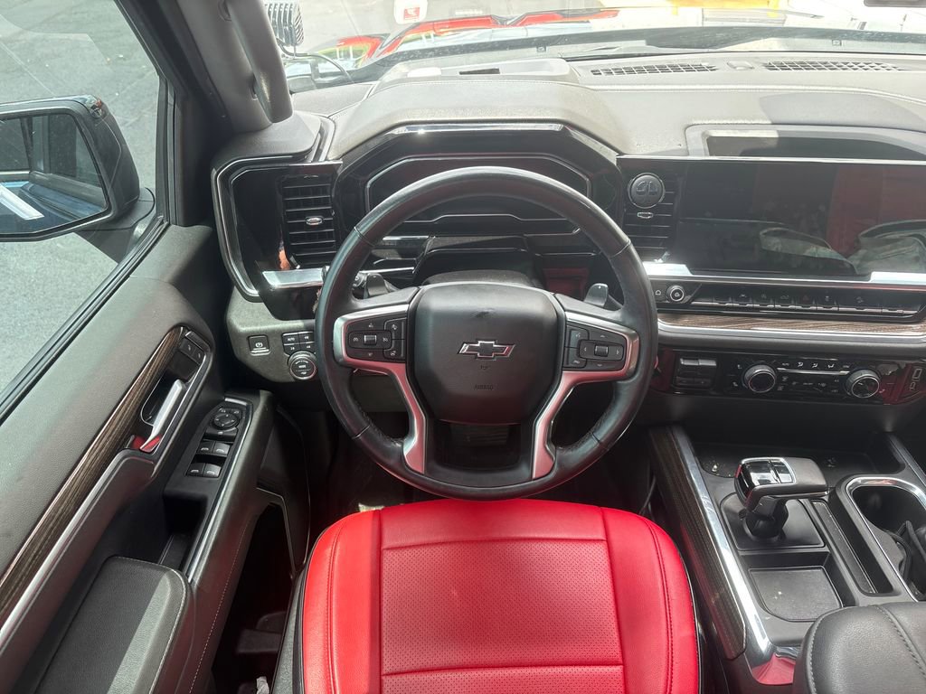Used 2022 Chevrolet Silverado 1500 RST w/ Z71 Off-Road Package AWD/4WD image 3