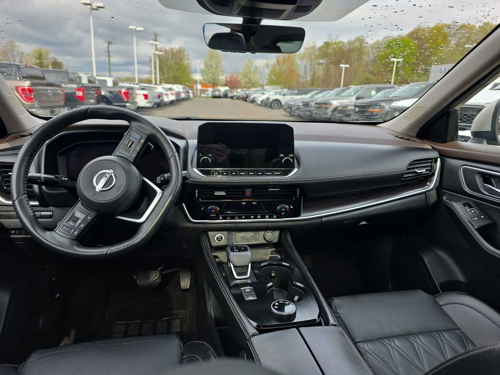 Used 2023 Nissan Rogue Platinum w/ Platinum Premium Package image 19
