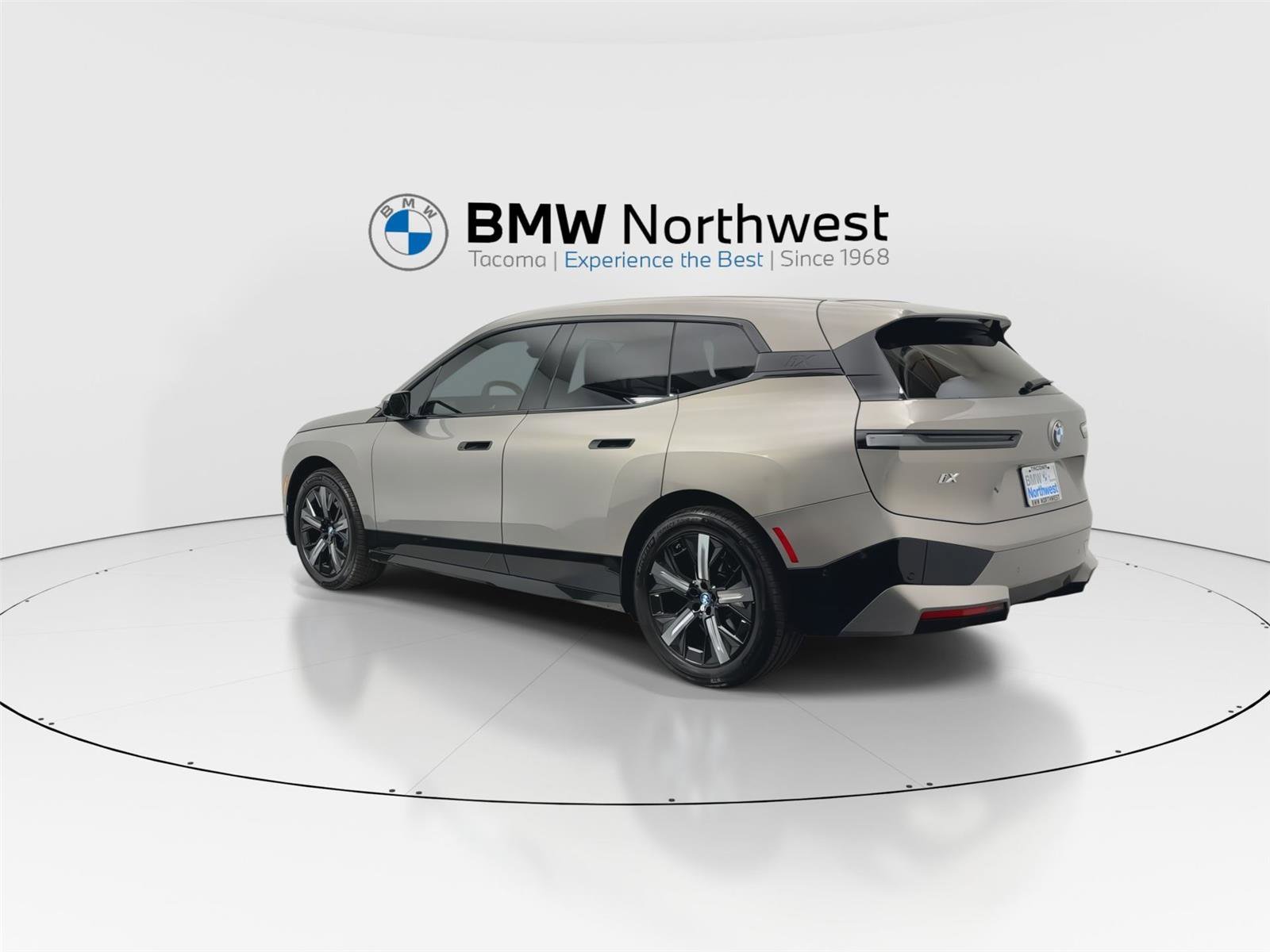 Certified 2024 BMW iX xDrive50 w/ Premium Package AWD/4WD image 12