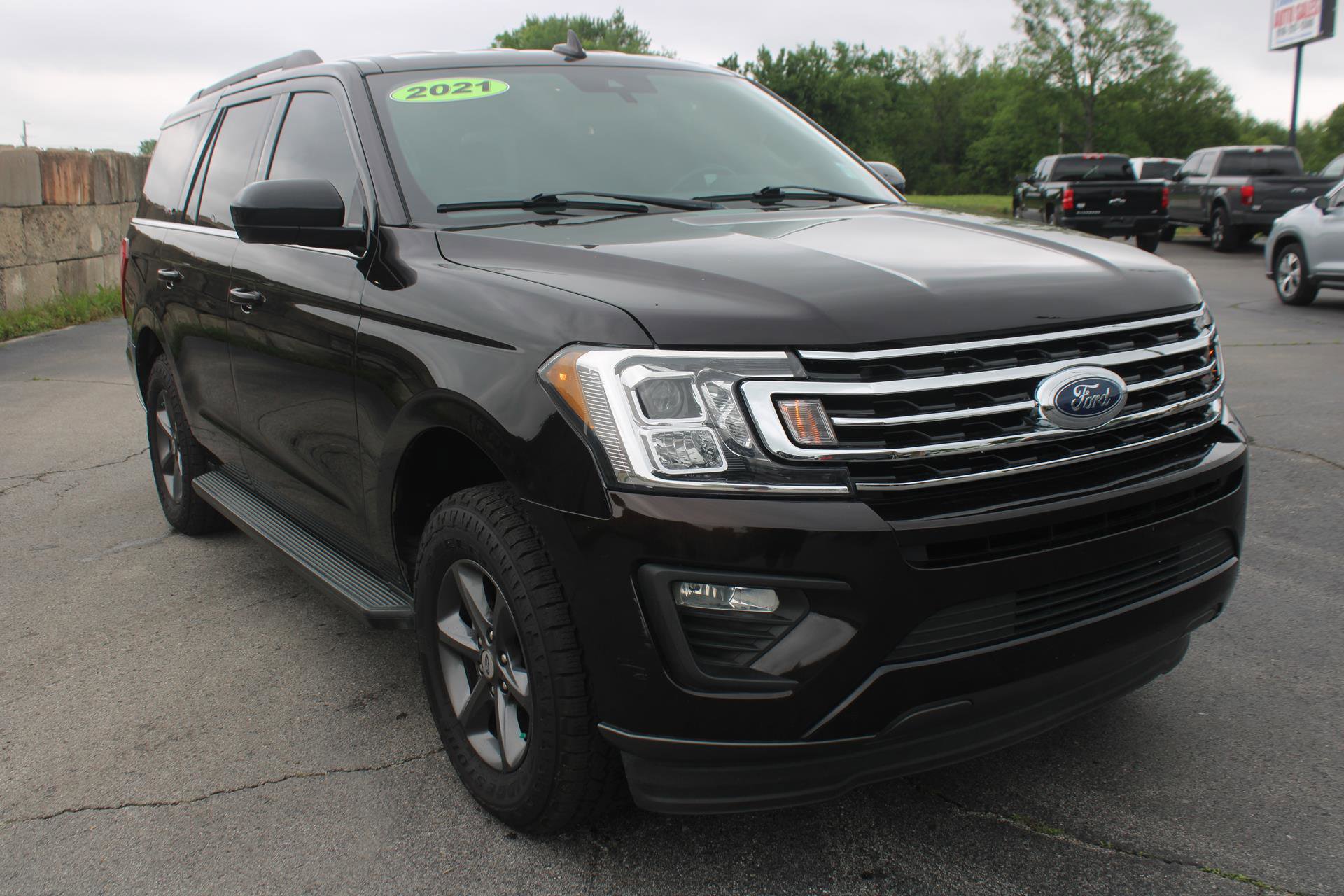 Used 2021 Ford Expedition XL AWD/4WD image 1