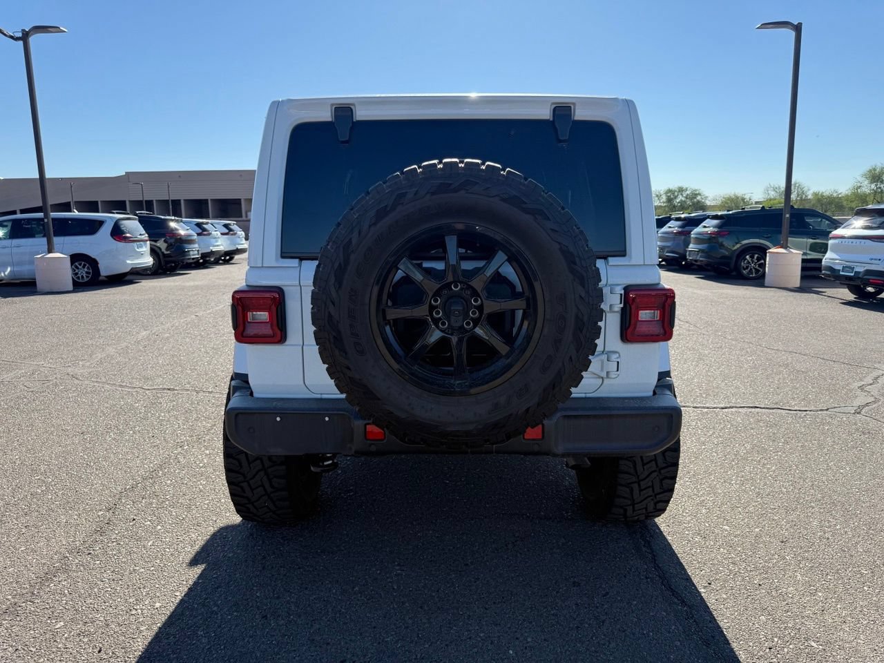 Used 2024 Jeep Wrangler Unlimited Sahara w/ Safety Group AWD/4WD image 6