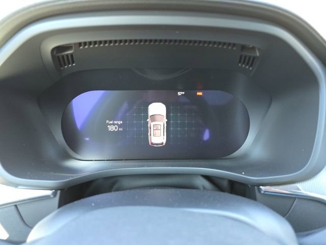 Certified 2025 Volvo XC60 B5 Ultra image 33