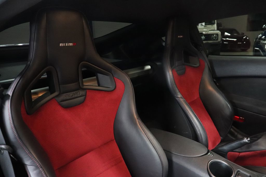 Used 2020 Nissan 370Z NISMO image 27