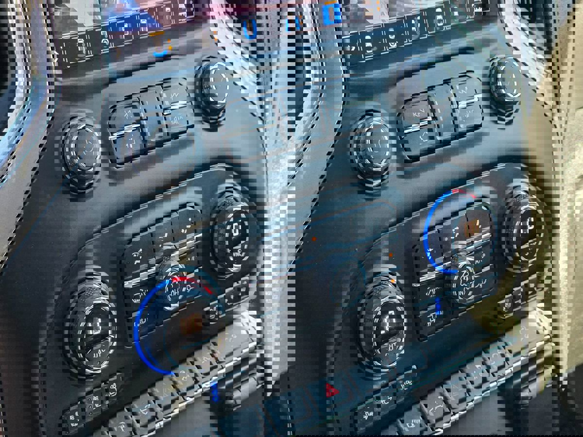 Used 2020 Chevrolet Silverado 2500 LTZ w/ LTZ Premium Package image 40