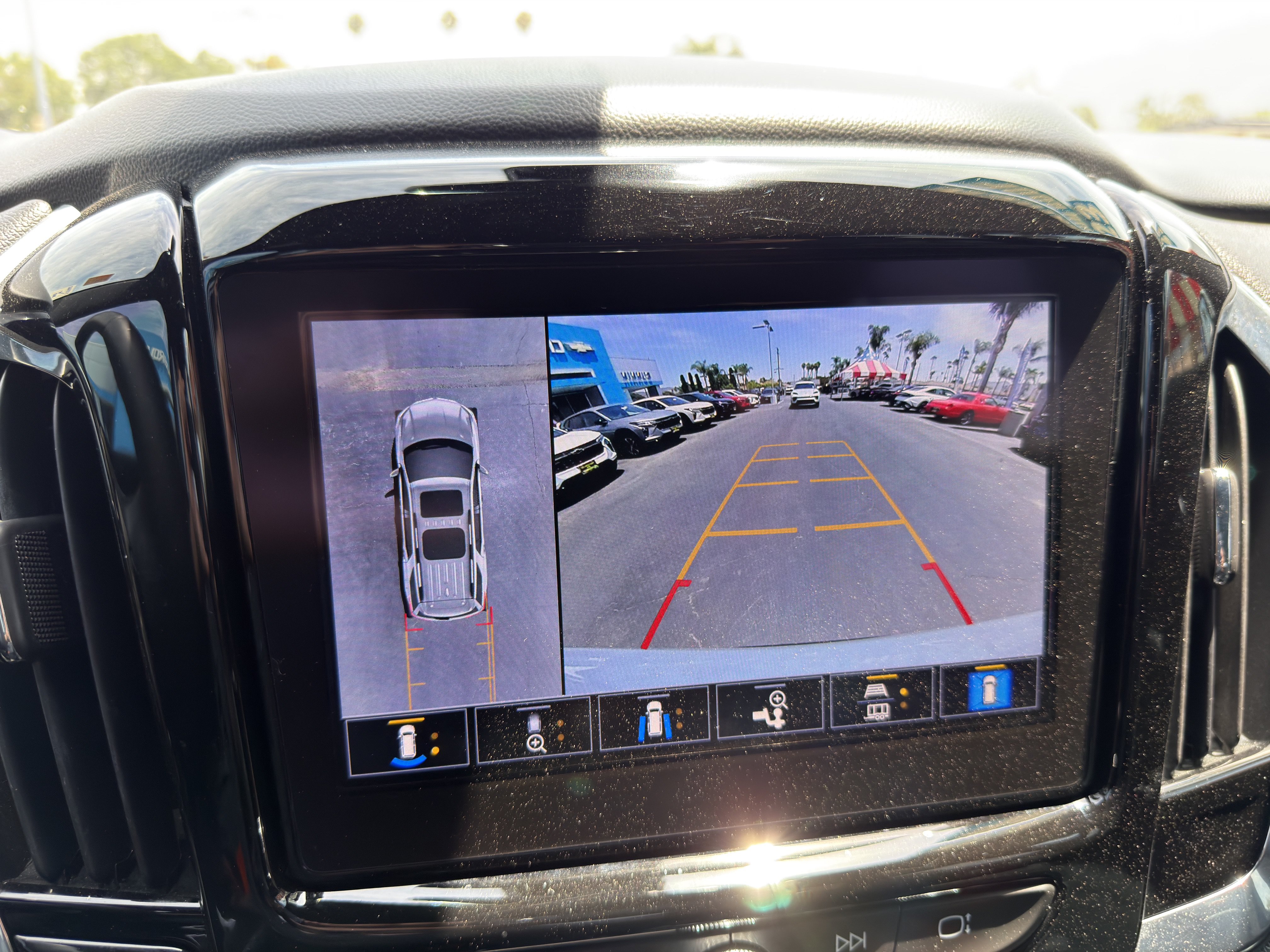 Used 2023 Chevrolet Traverse RS AWD/4WD image 40