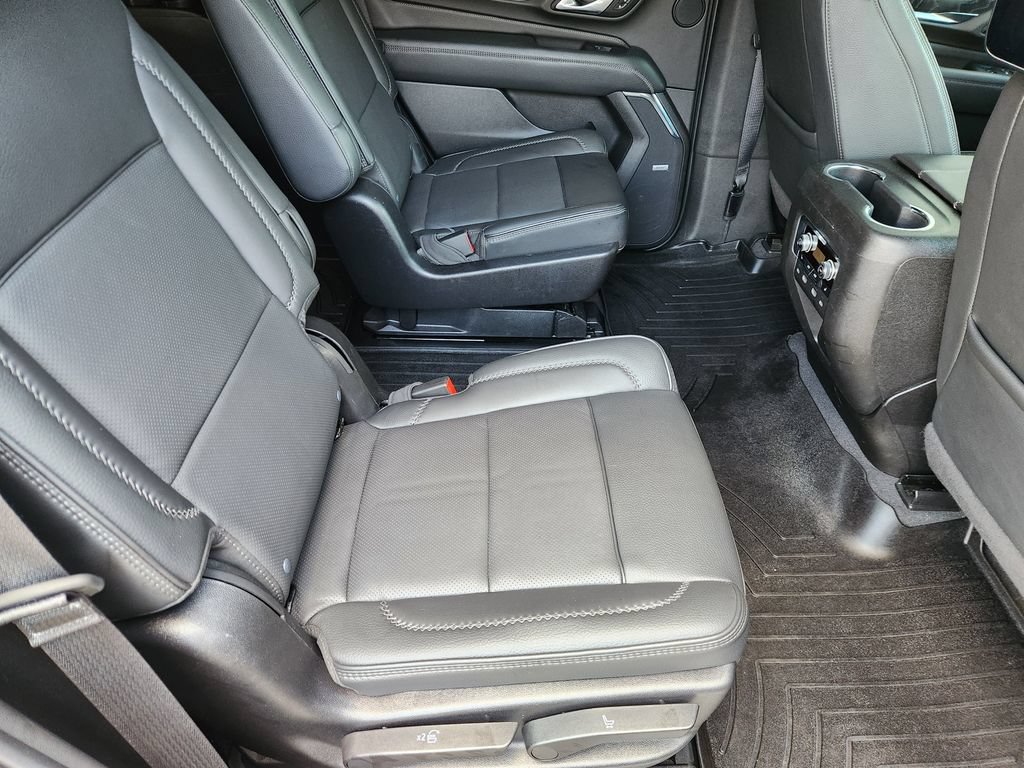 Used 2024 GMC Yukon Denali w/ Denali Reserve Package AWD/4WD image 32