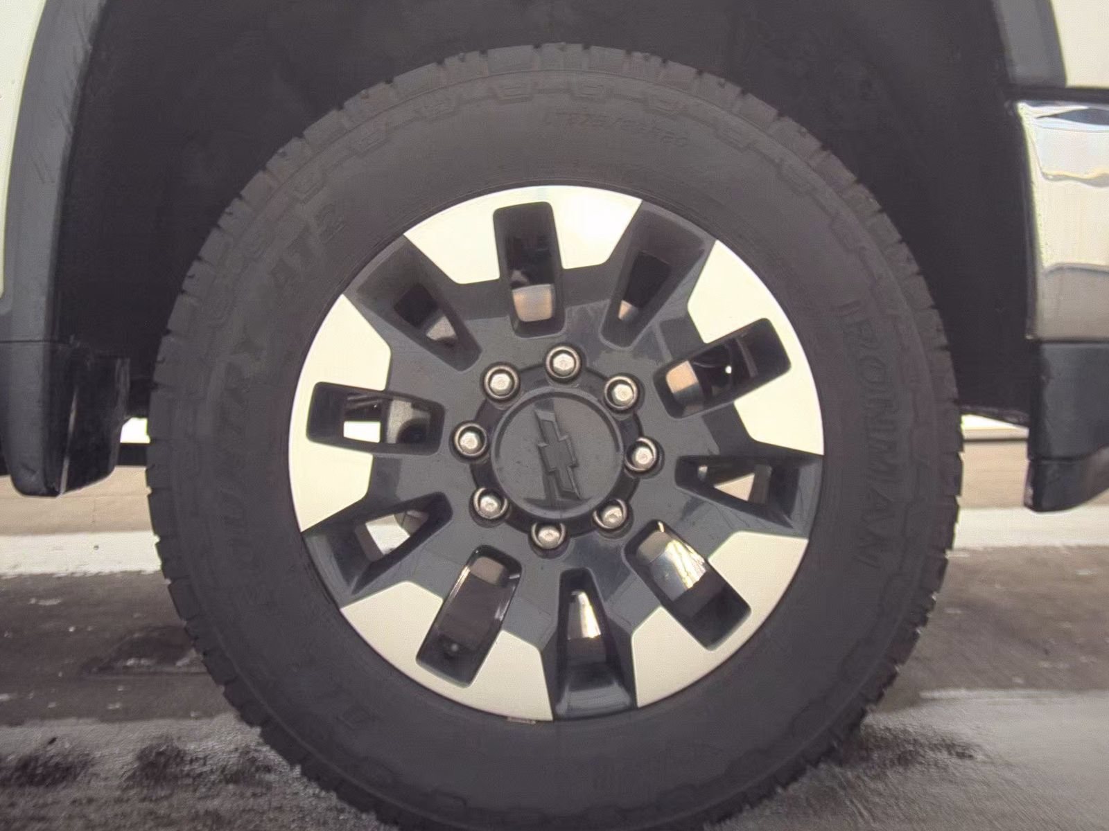 Used 2020 Chevrolet Silverado 2500 LT w/ Convenience Package RWD image 17