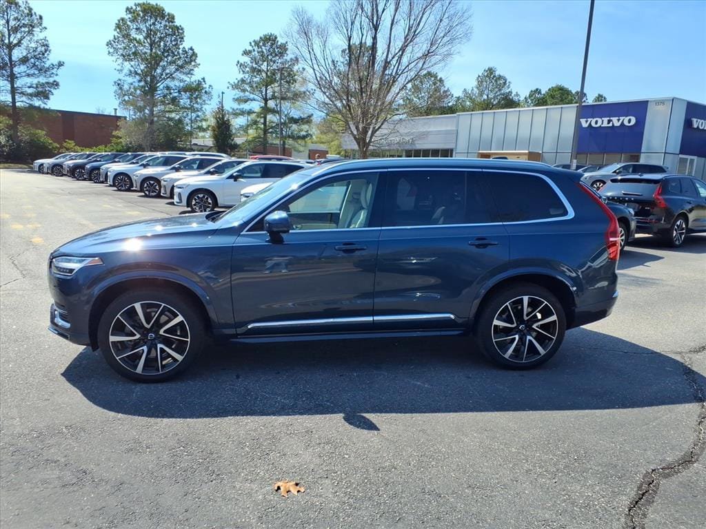 Certified 2023 Volvo XC90 B5 Plus image 8