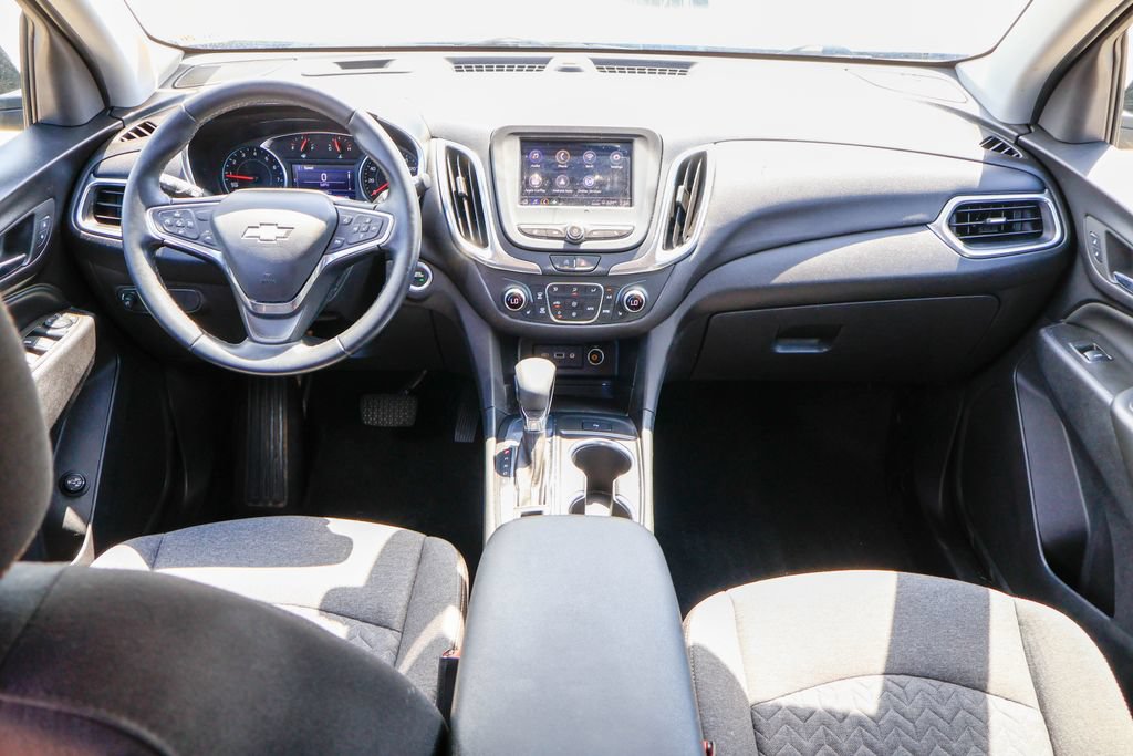 Used 2024 Chevrolet Equinox LT w/ LPO, Blackout Package FWD image 6