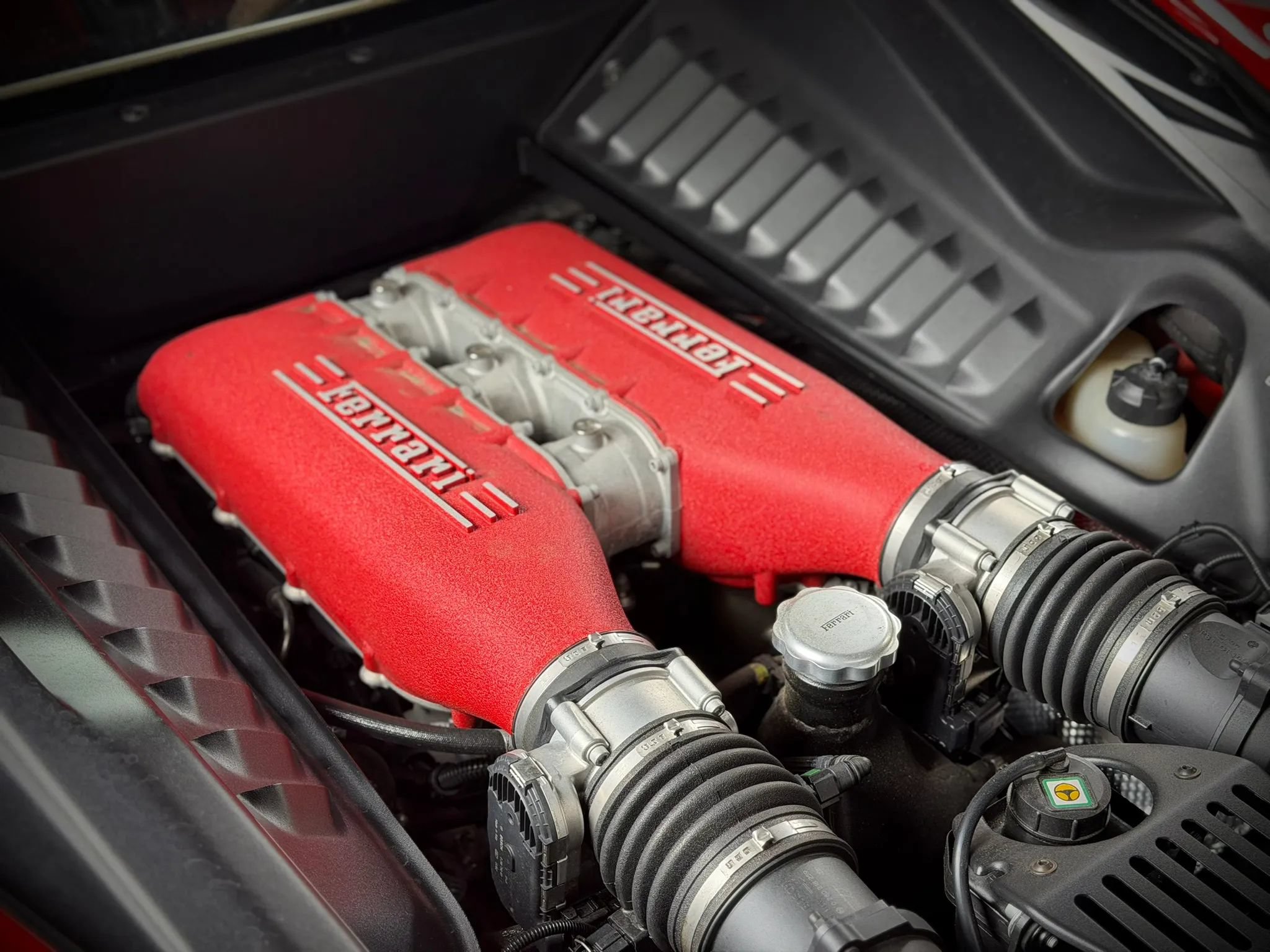 Used 2014 Ferrari 458 Italia Coupe RWD image 29