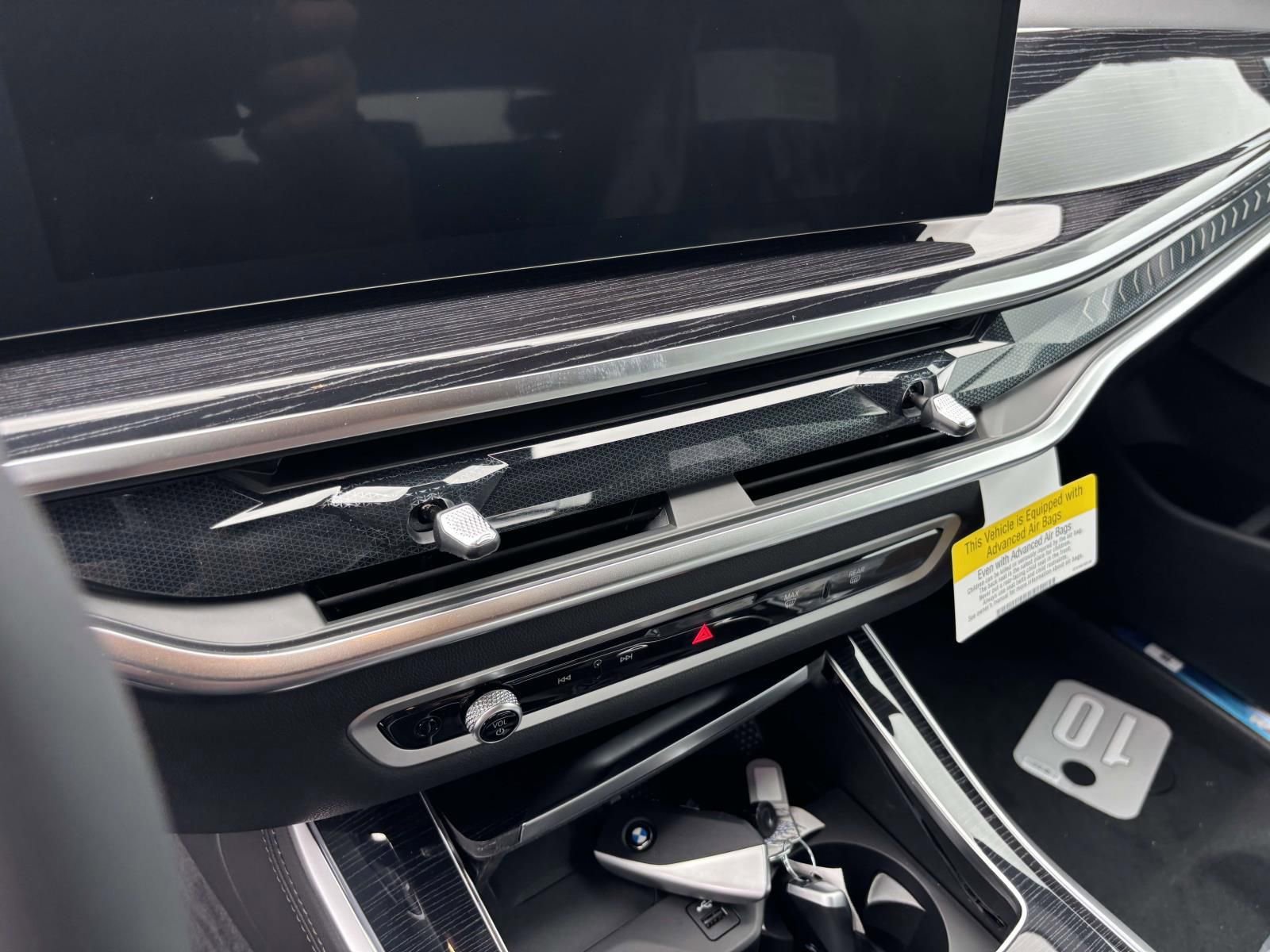 New 2026 BMW X5 xDrive50e image 15