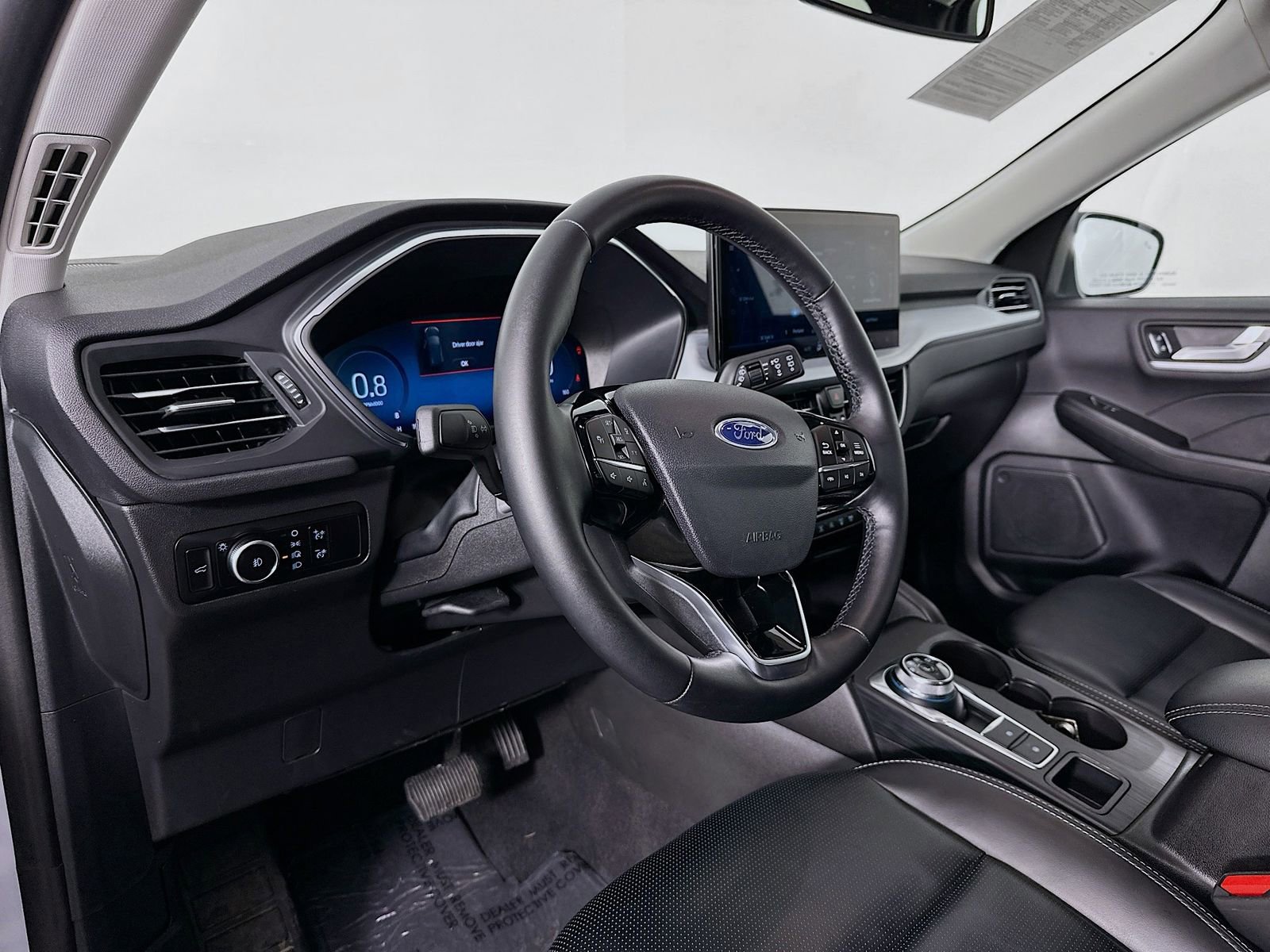 Used 2025 Ford Escape Platinum image 10