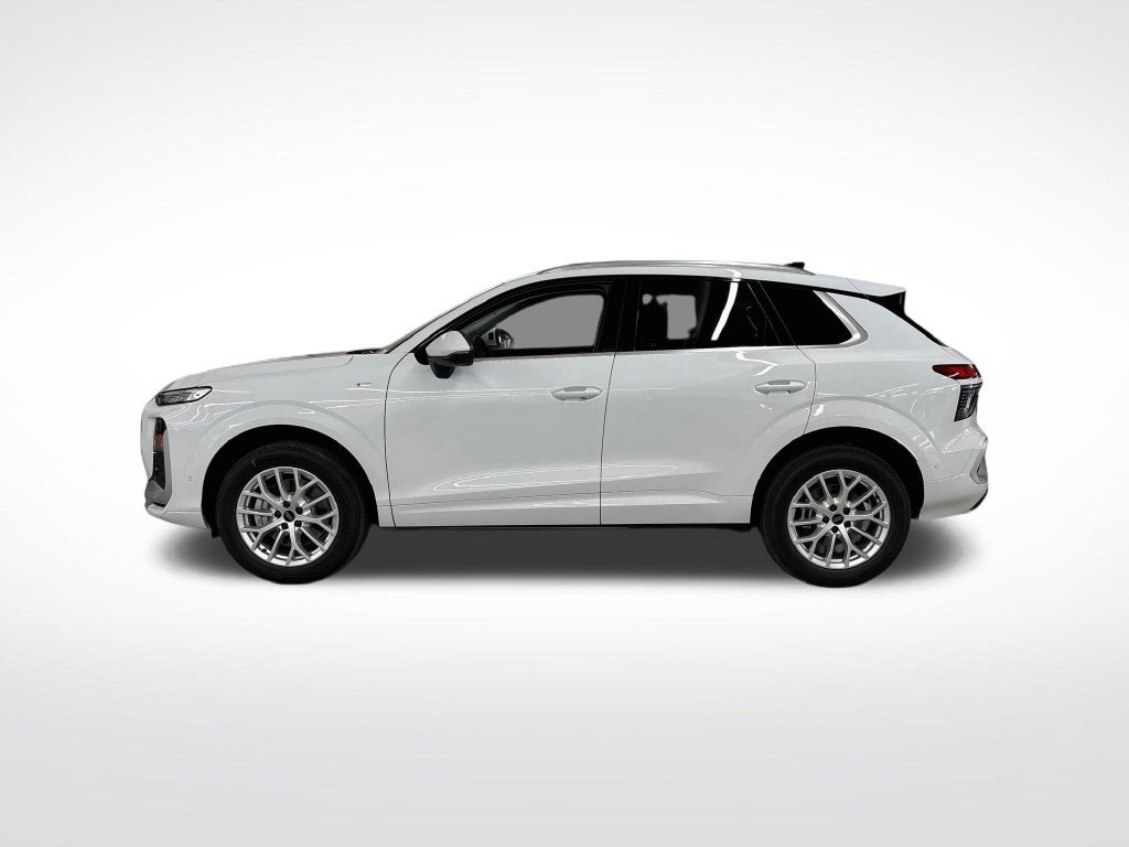 New 2026 Audi Q3 quattro 2.0T AWD/4WD image 2