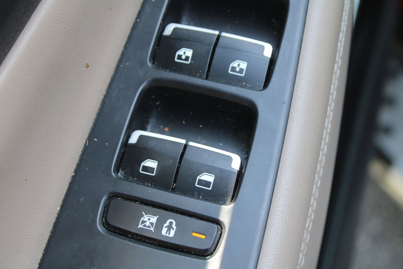 Used 2019 Hyundai Santa Fe Limited image 20