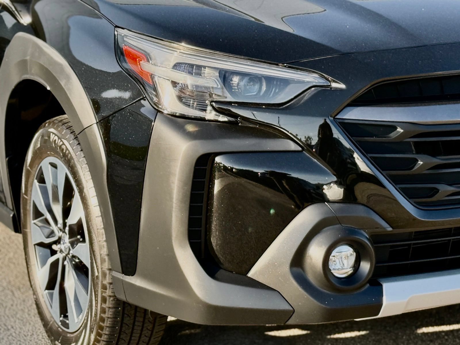 Used 2023 Subaru Outback Limited AWD/4WD image 7