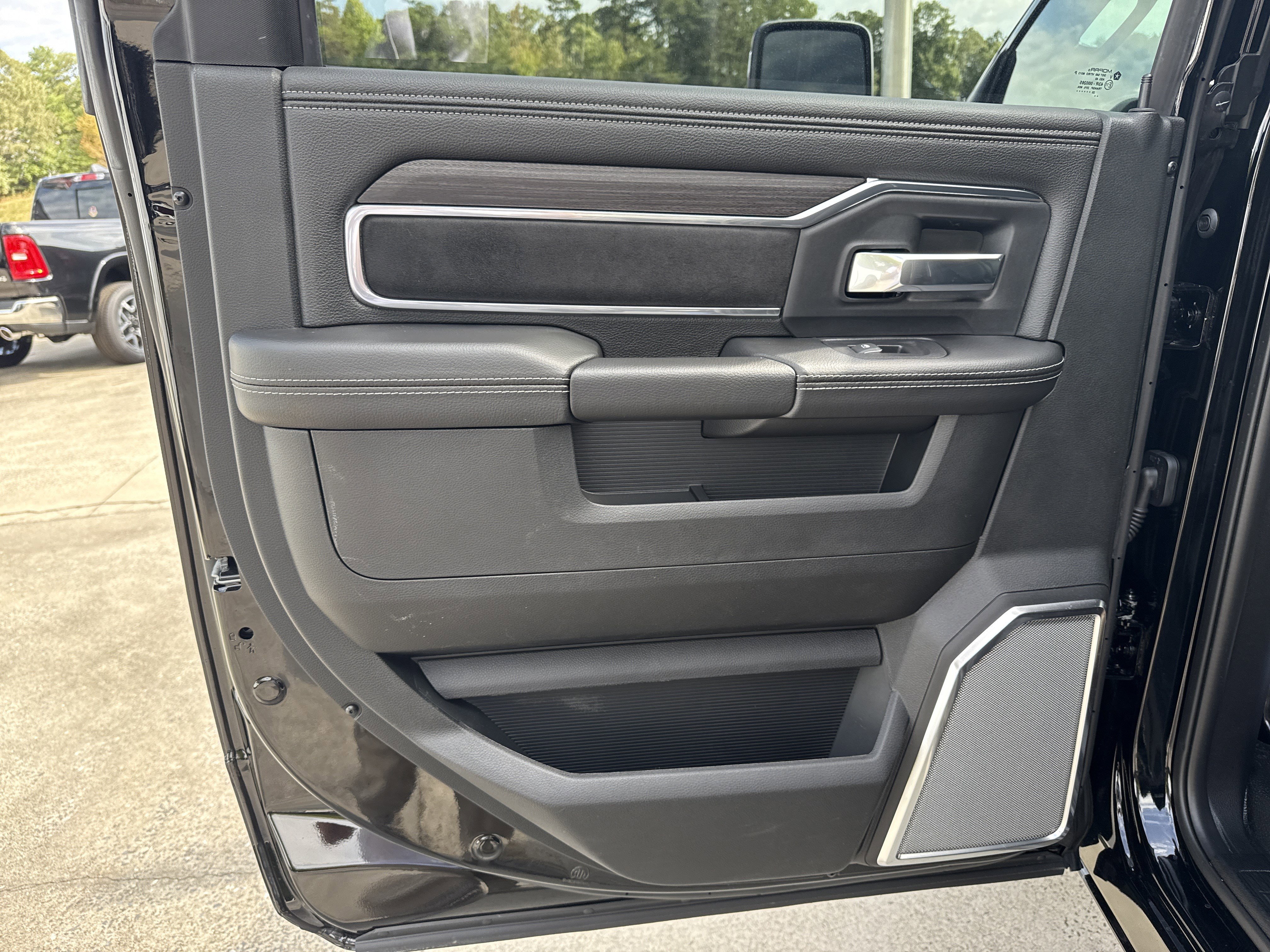 New 2026 RAM 5500 4x4 Crew Cab image 23