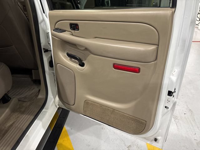 Used 2004 GMC Sierra 2500 SLT w/ Heavy-Duty Power Package AWD/4WD image 18