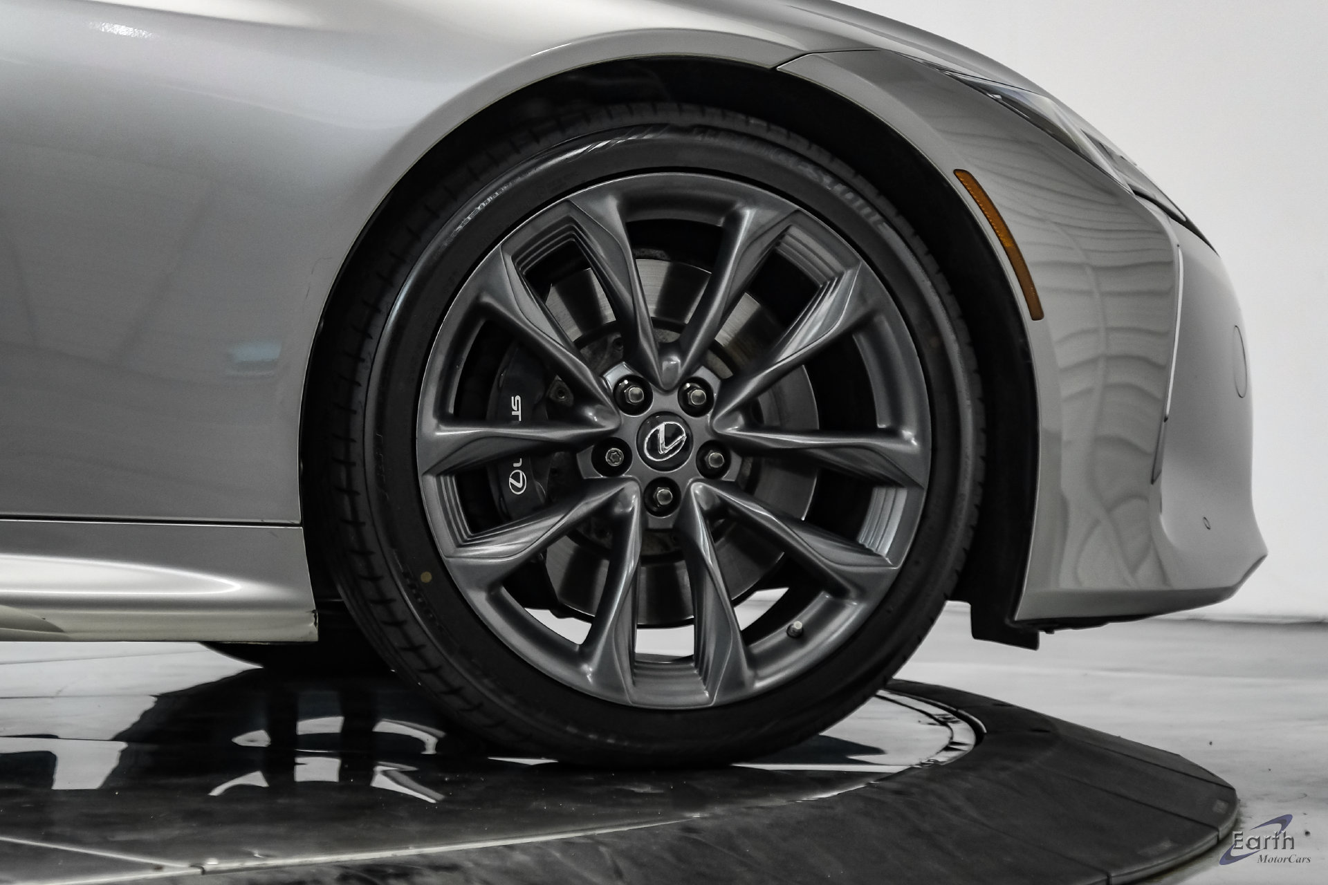 Used 2018 Lexus LC 500 Coupe w/ Performance Package RWD image 91