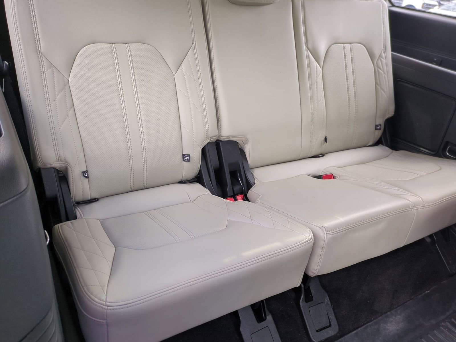 Used 2019 Ford Expedition Platinum image 25