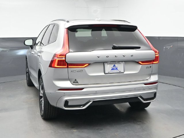 Used 2024 Volvo XC60 B5 Plus w/ Protection Package Premier AWD/4WD image 7