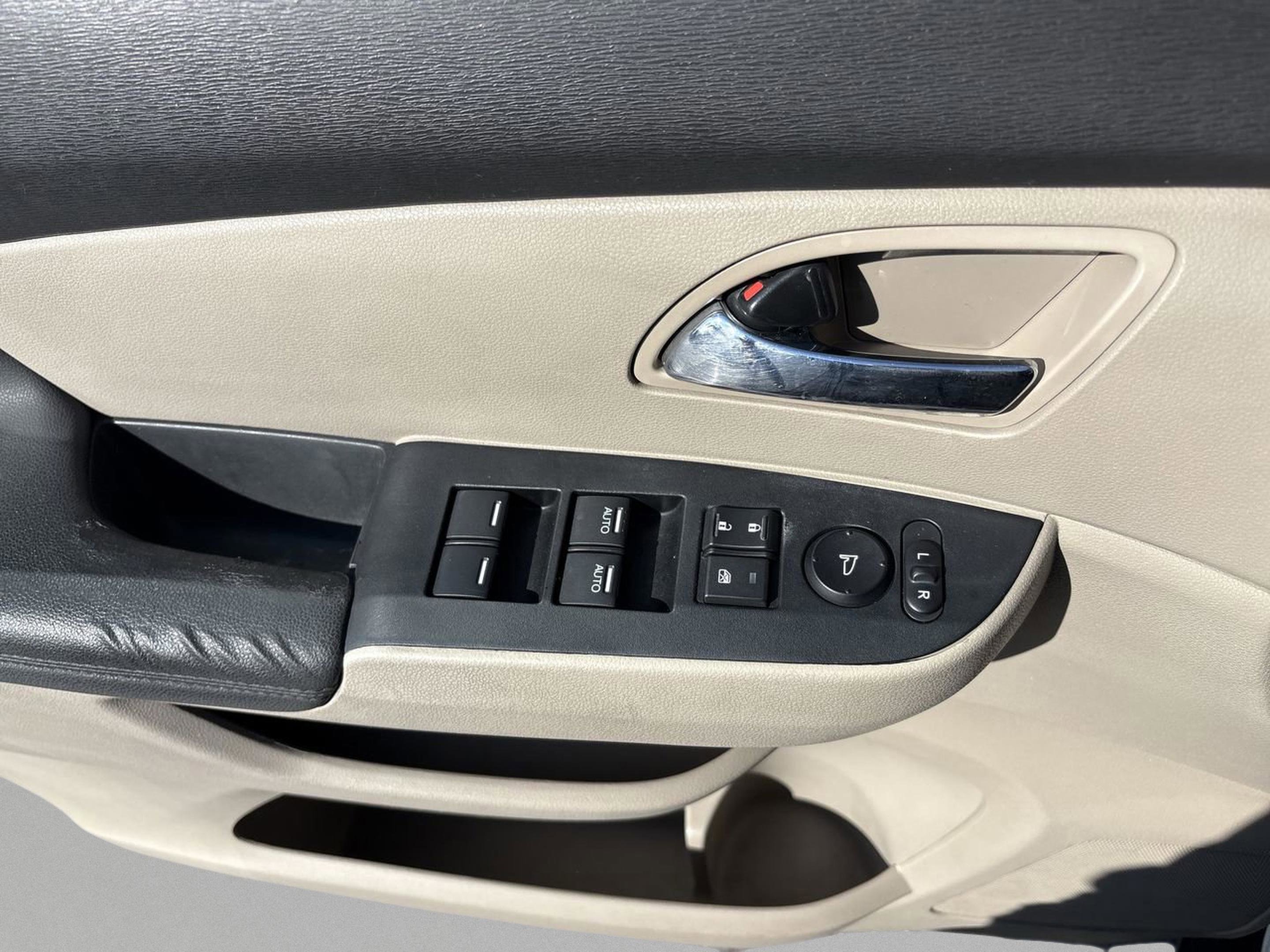 Used 2015 Honda Odyssey EX-L image 17