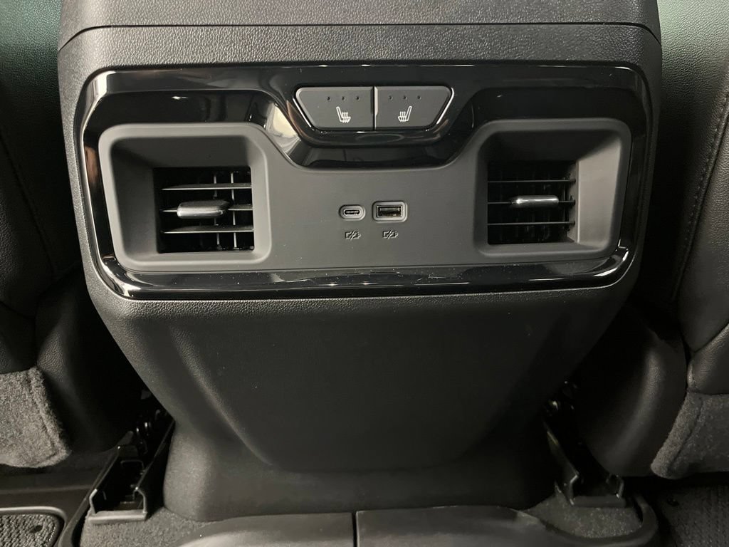 Used 2024 GMC Sierra 1500 AT4 w/ AT4 Preferred Package AWD/4WD image 24