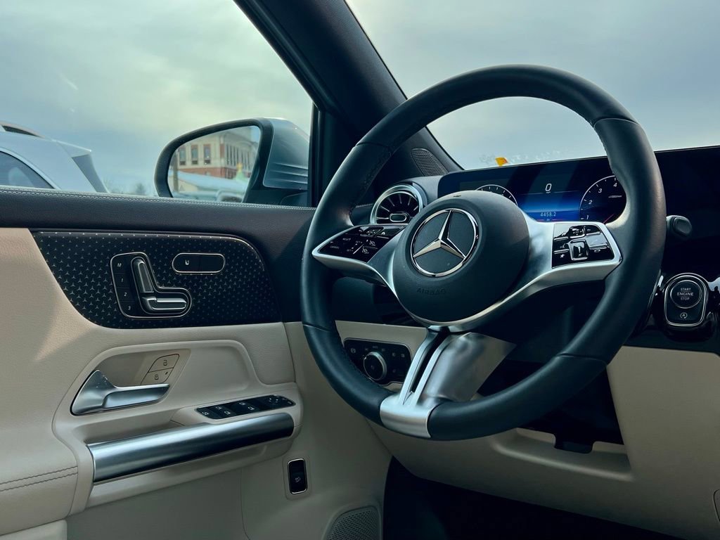 Used 2026 Mercedes-Benz GLA 250 4MATIC image 10