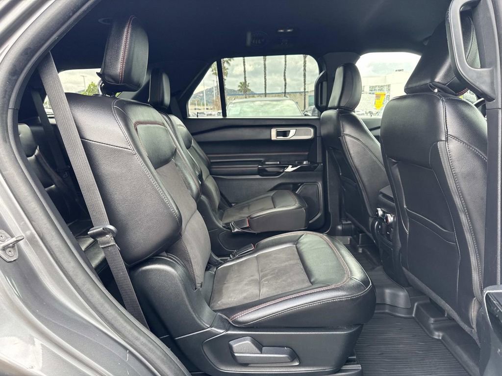 Certified 2022 Ford Explorer ST-Line w/ Class IV Trailer Tow Package image 28
