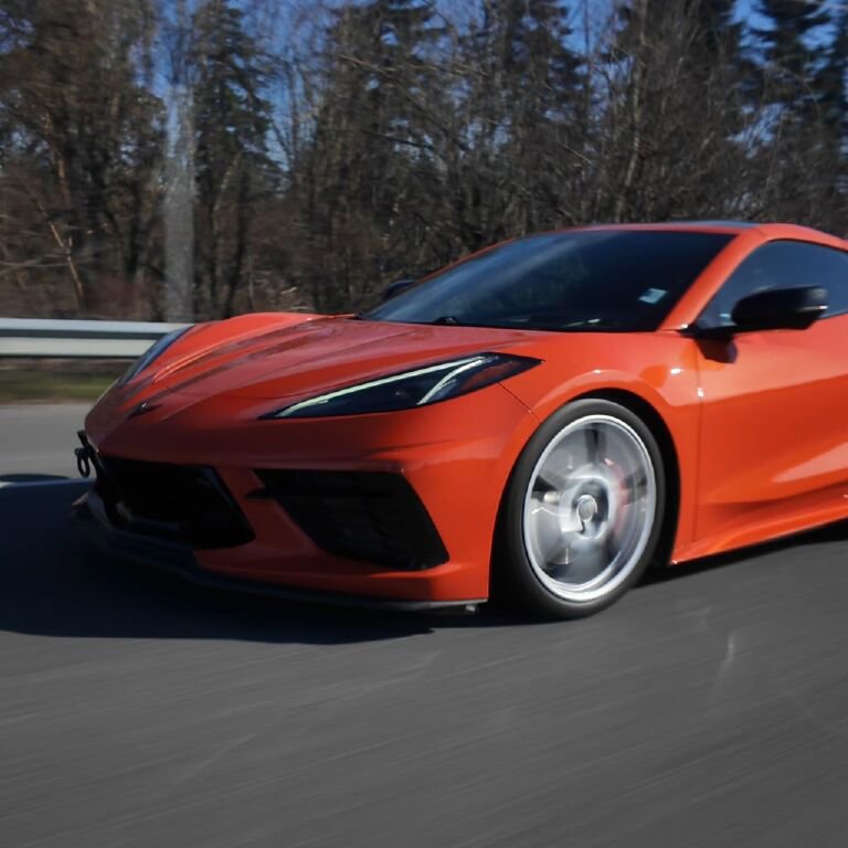 Used 2020 Chevrolet Corvette Stingray Premium Cpe w/ 3LT Preferred Equipment Group image 46