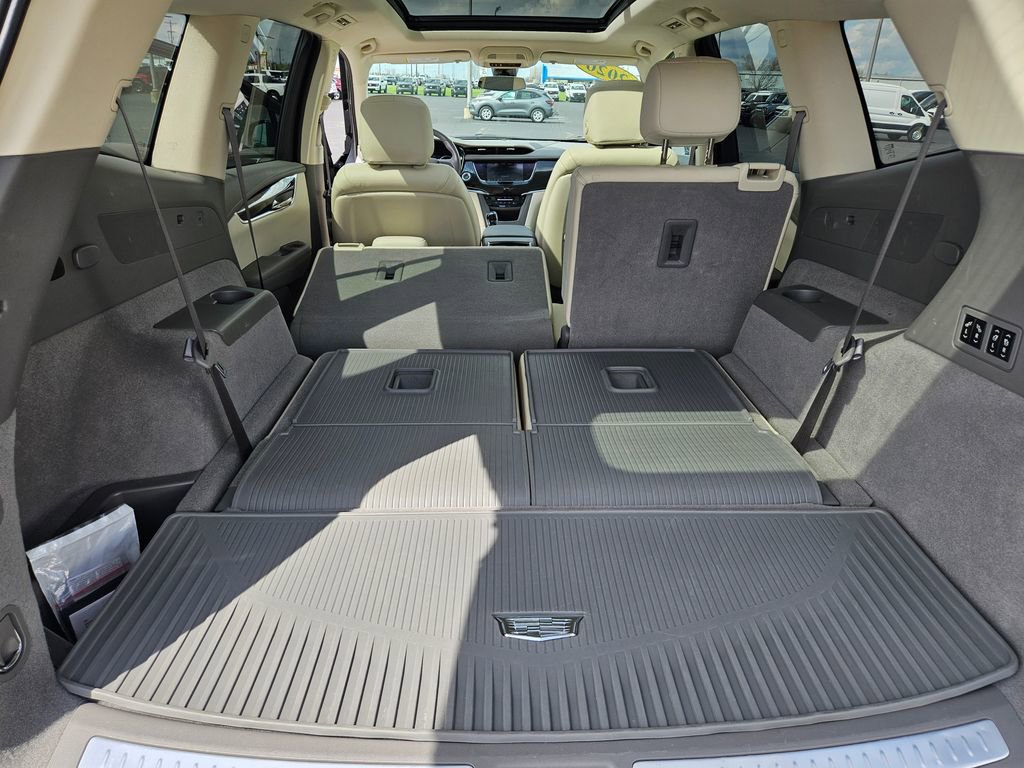 Used 2020 Cadillac XT6 Premium Luxury w/ LPO, Floor Liner Package FWD image 27
