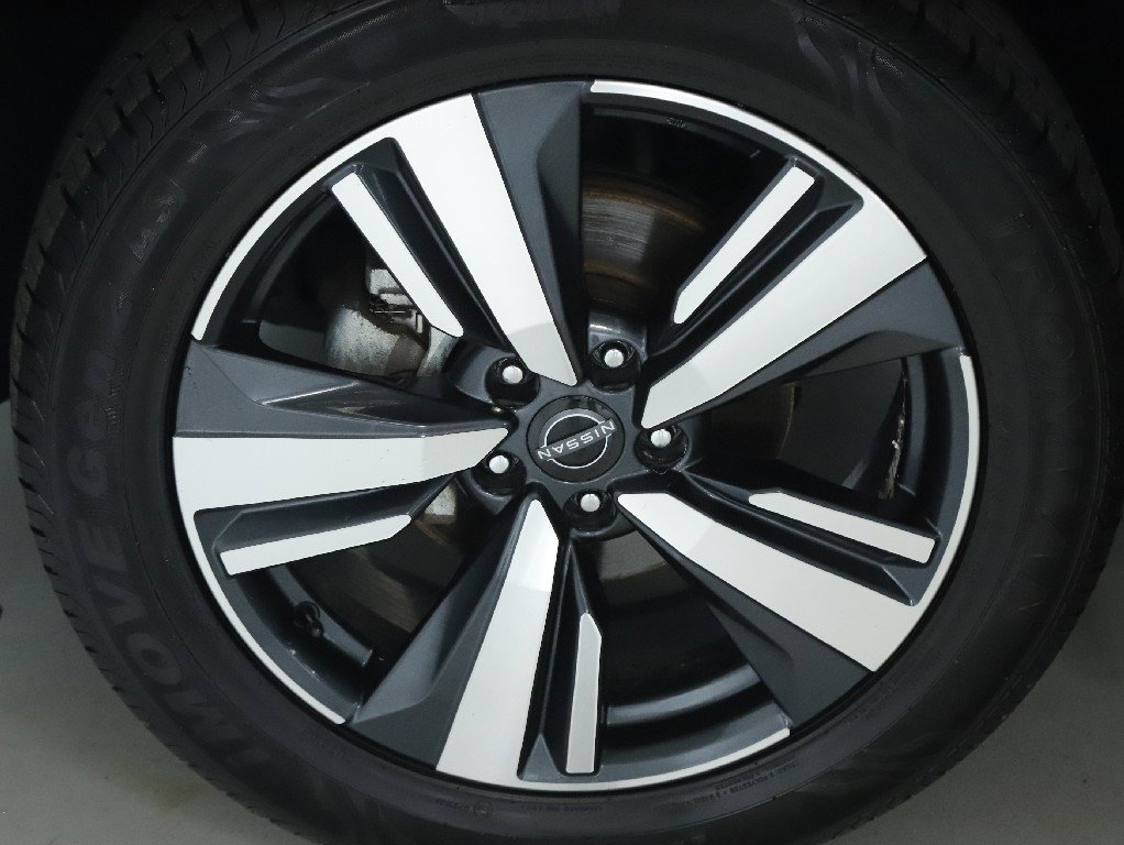 Used 2023 Nissan Rogue SL w/ SL Premium Package image 40