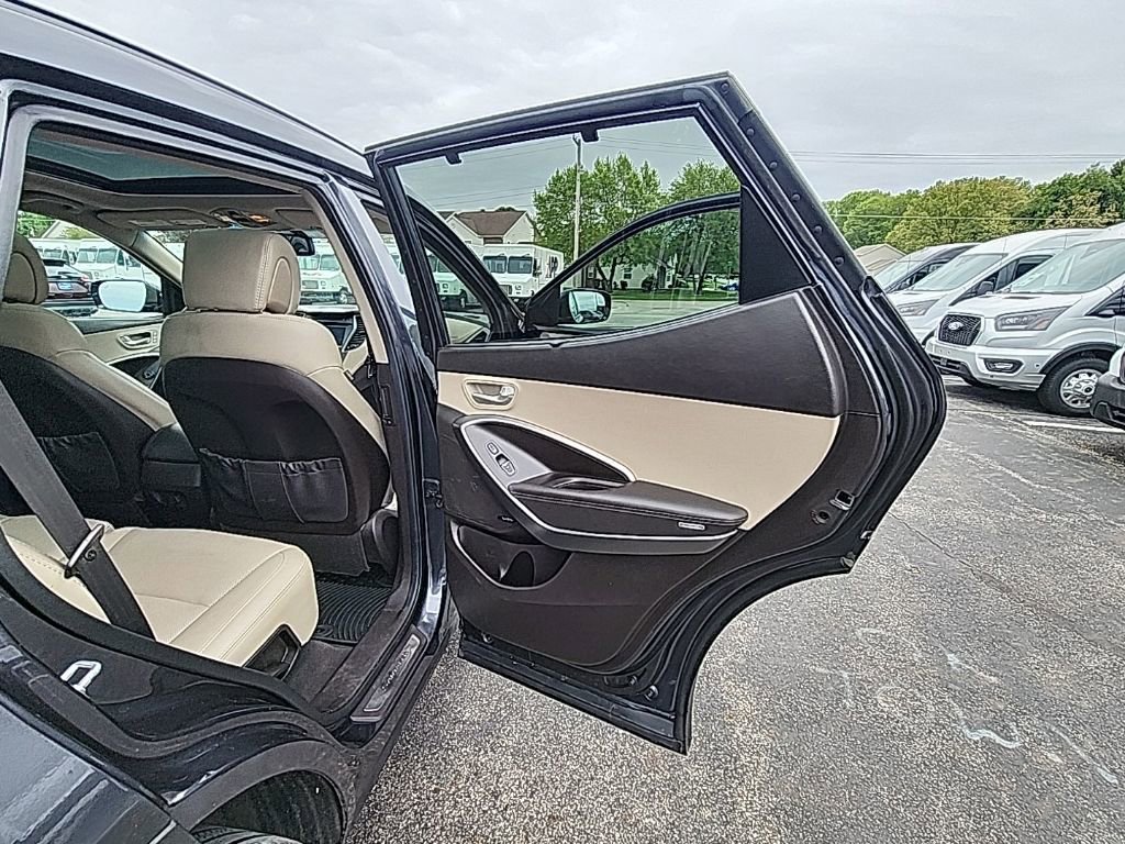Used 2017 Hyundai Santa Fe Sport w/ 2.4L Tech Package 04 AWD/4WD image 11
