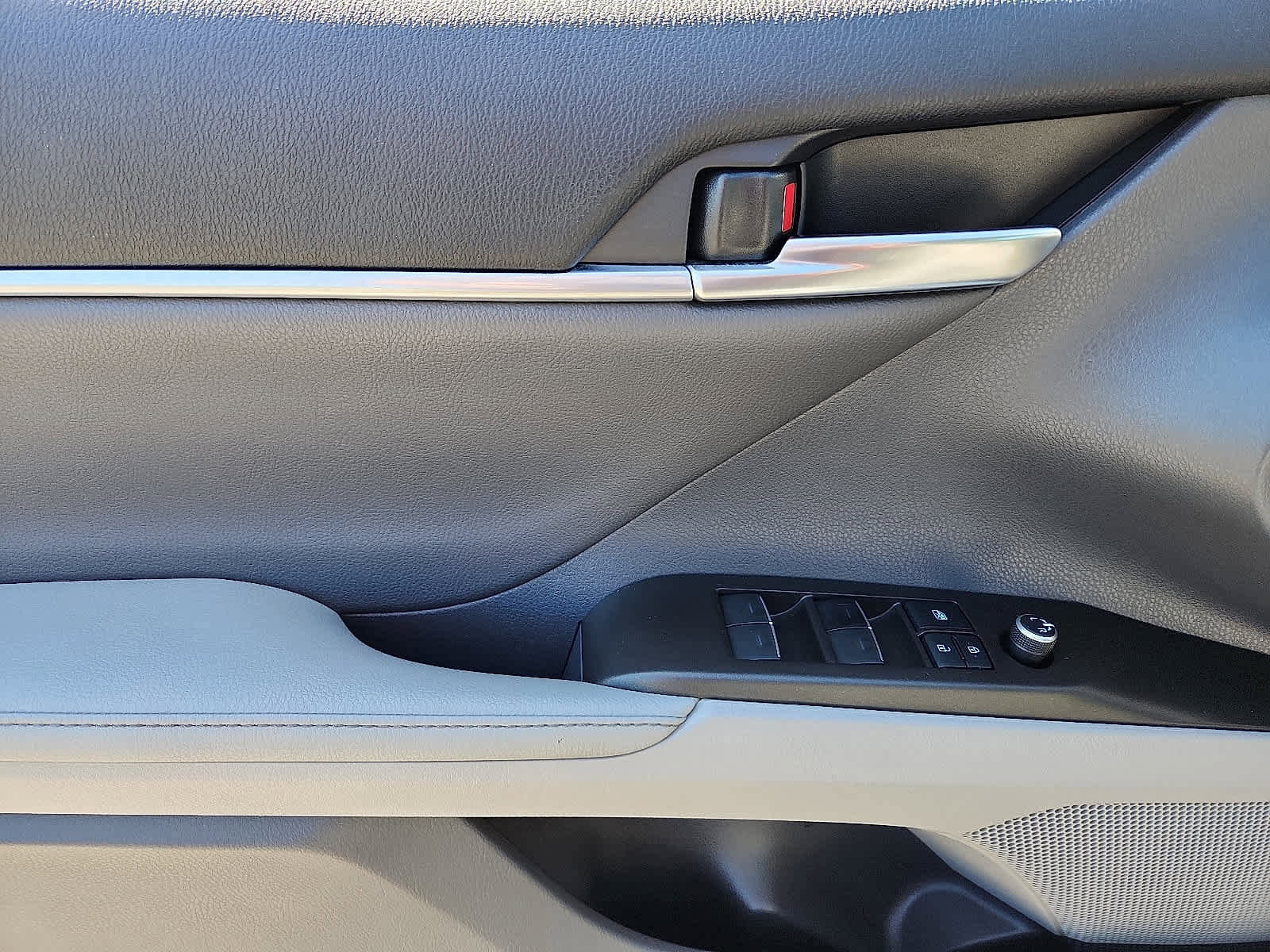 Certified 2021 Toyota Camry XLE image 11