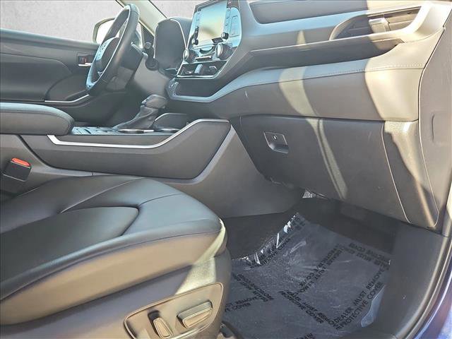 Used 2022 Toyota Highlander XLE image 24