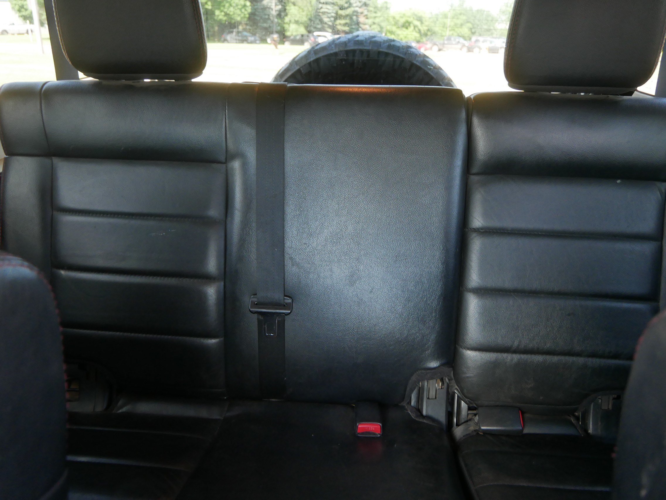 Used 2012 Jeep Wrangler Unlimited Sahara AWD/4WD image 13