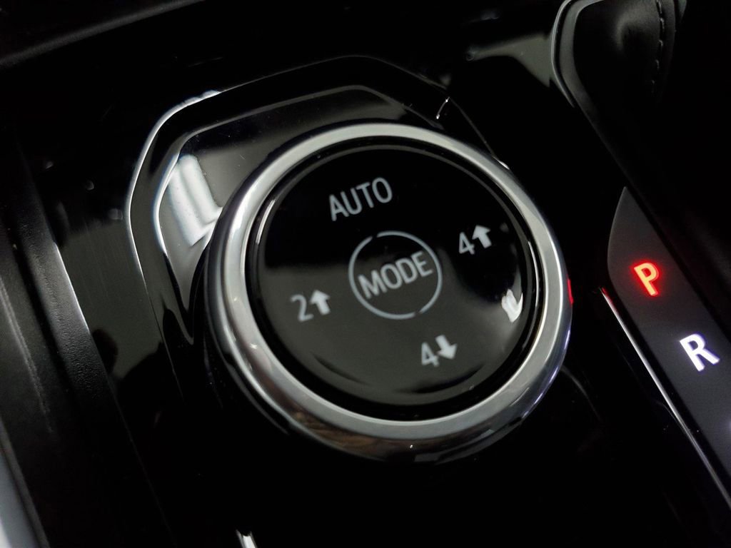 Used 2023 Chevrolet Colorado Trail Boss w/ Technology Package image 19