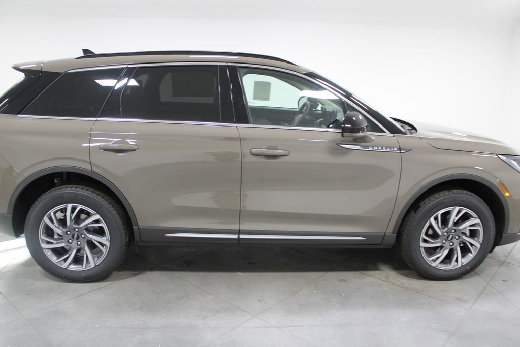 New 2026 Lincoln Corsair Premiere image 10