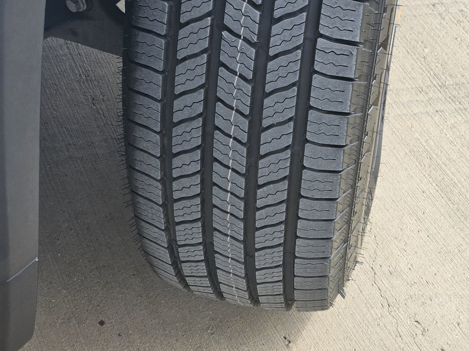 Certified 2024 Chevrolet Silverado 2500 LTZ w/ LTZ Convenience Package image 15