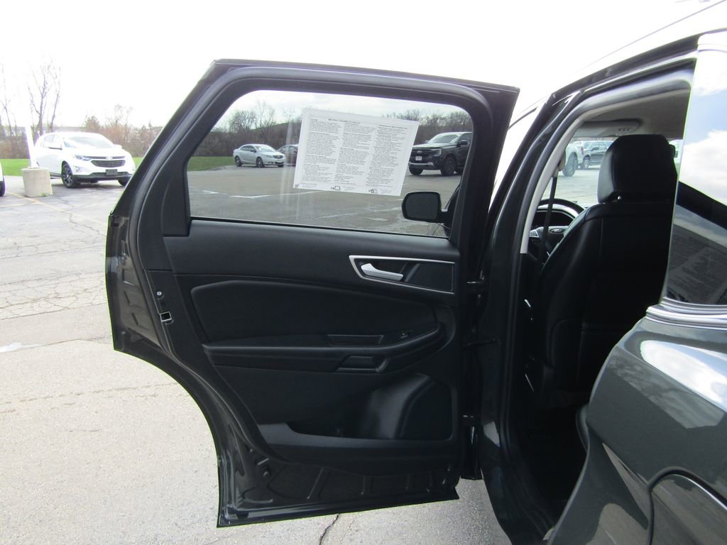 Used 2024 Ford Edge SEL w/ Convenience Package image 41