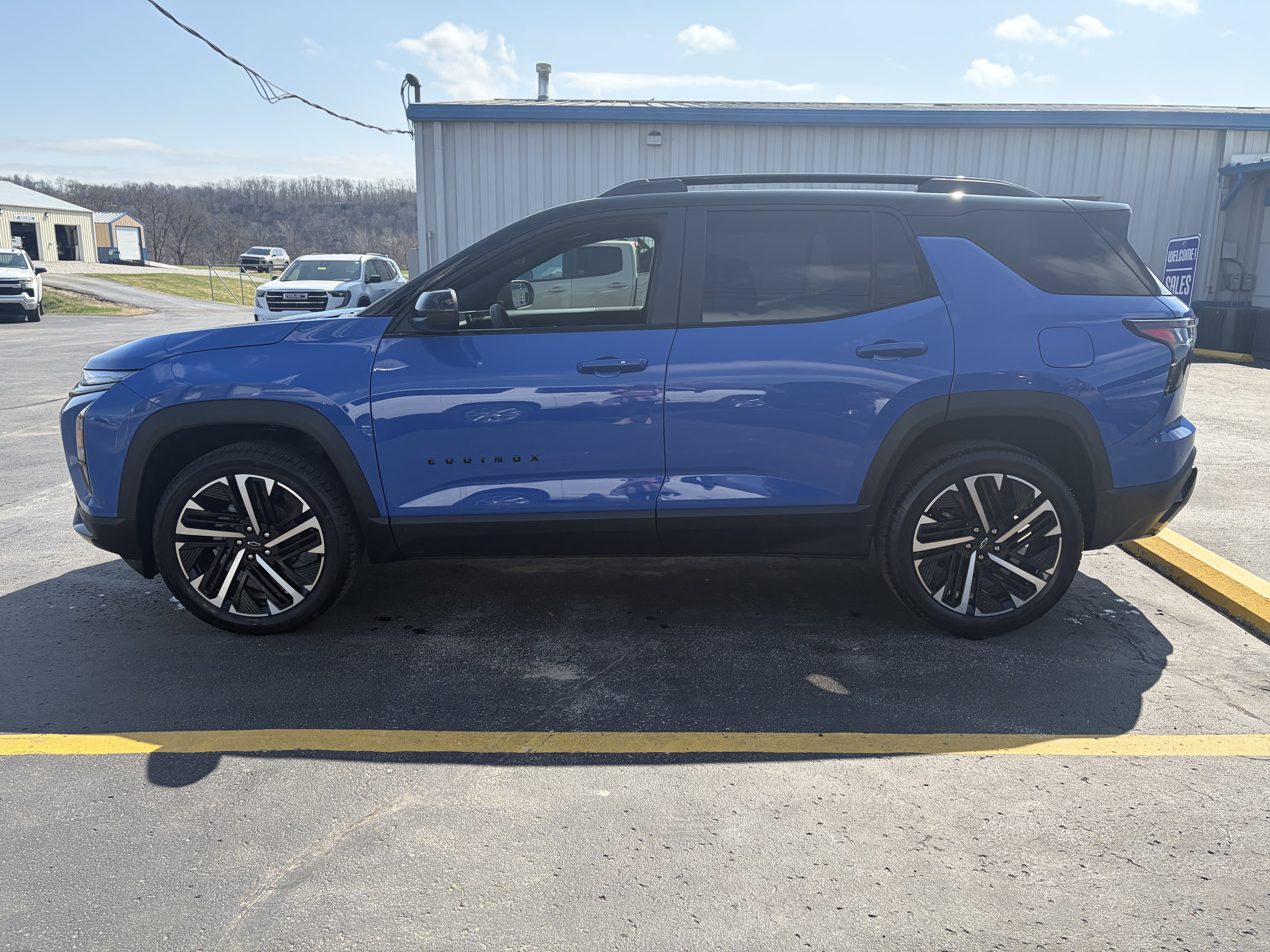 Used 2026 Chevrolet Equinox RS image 2