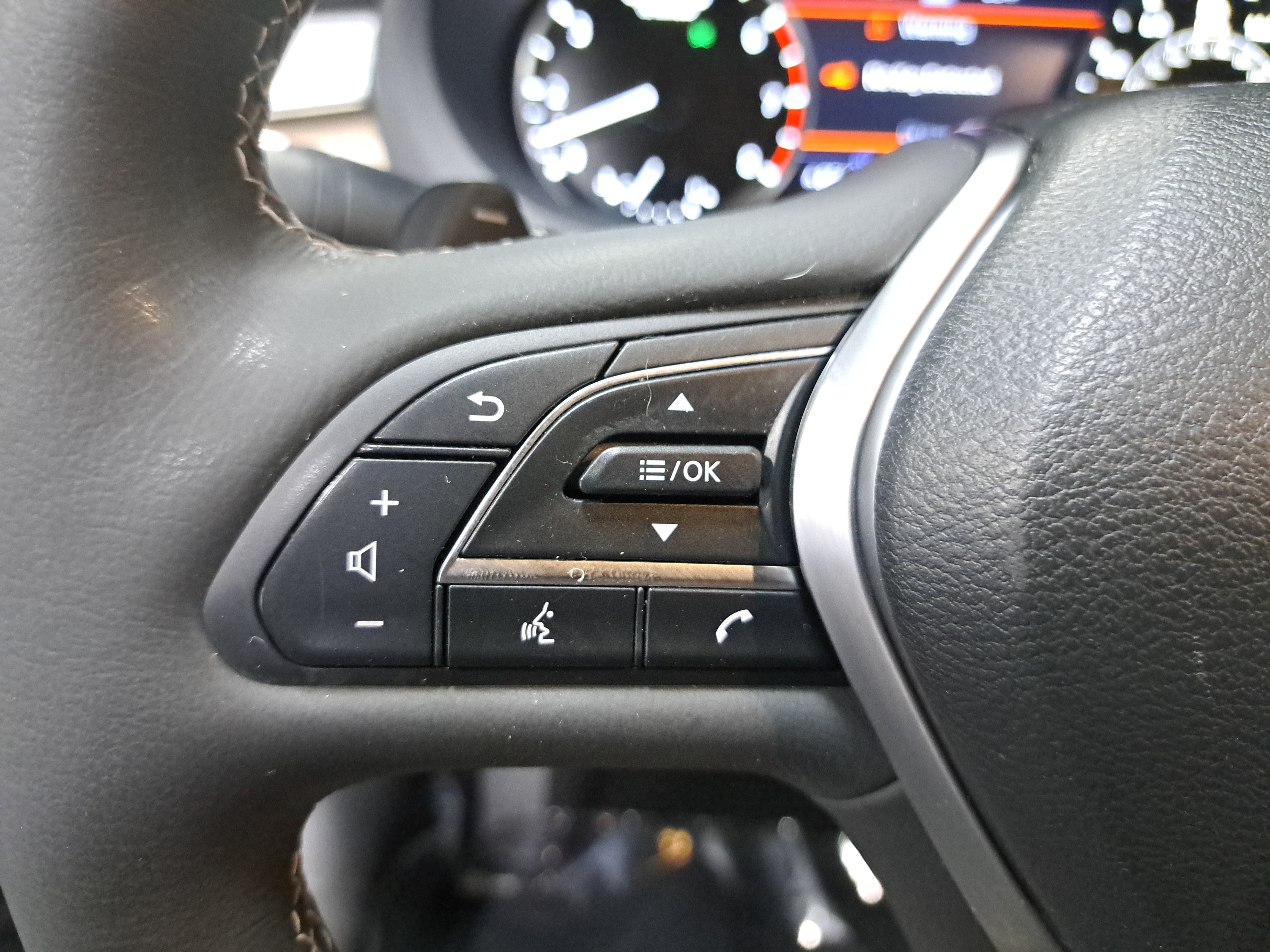 Used 2022 INFINITI QX50 Sensory w/ Cargo Package AWD/4WD image 18