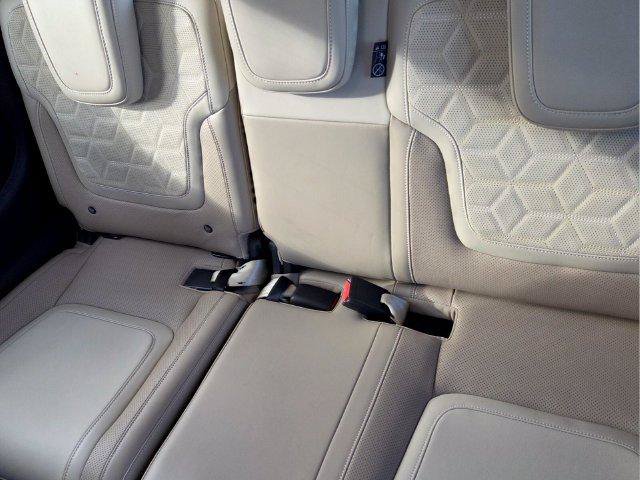 Used 2025 Nissan Armada Platinum Reserve RWD image 14