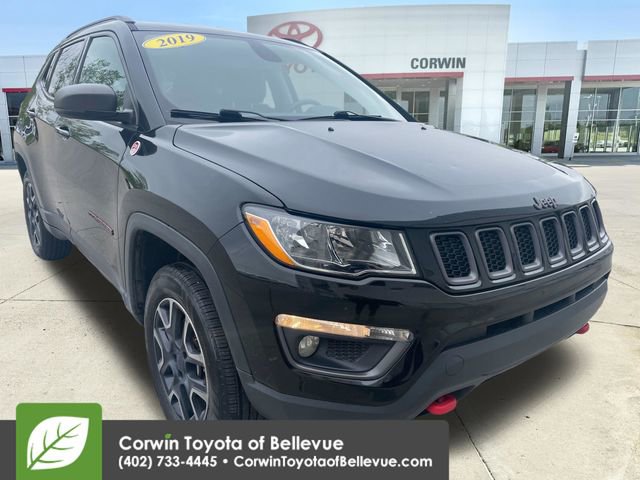 Used 2019 Jeep Compass Trailhawk w/ Cold Weather Group AWD/4WD image 1