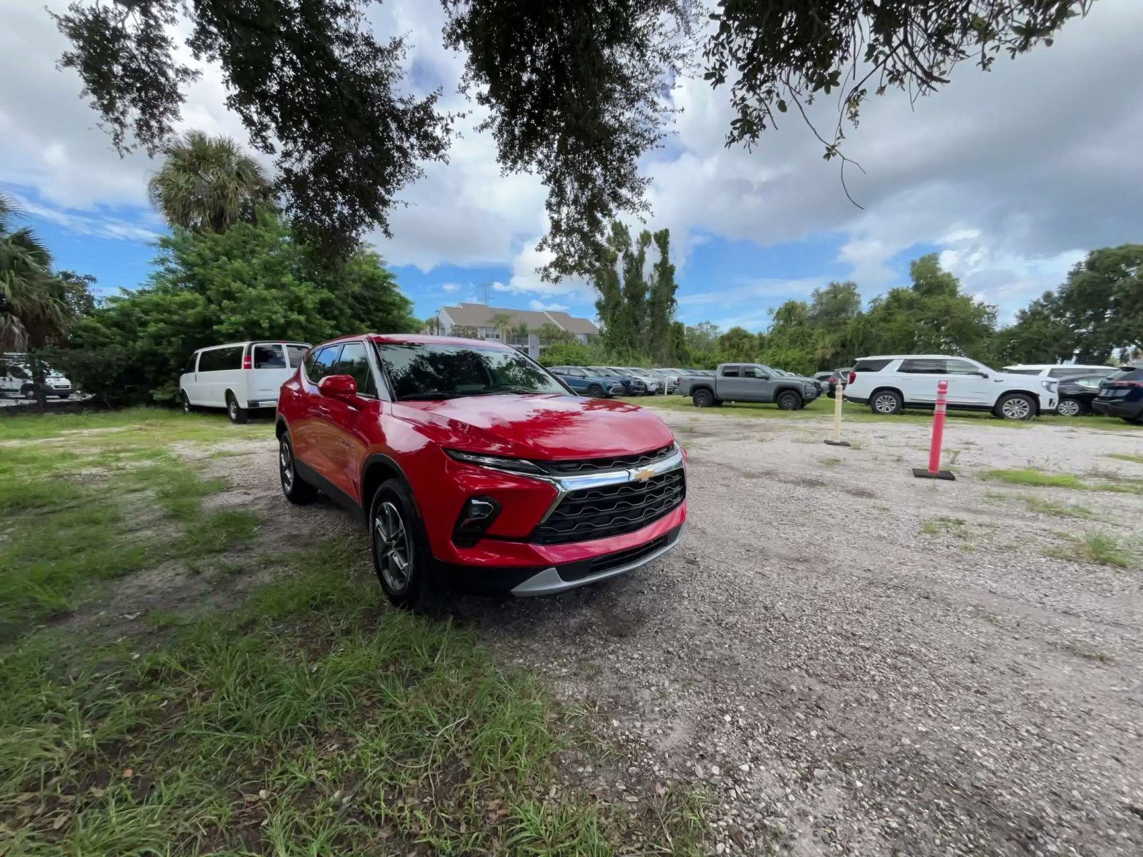 Used 2026 Chevrolet Blazer LT FWD image 2