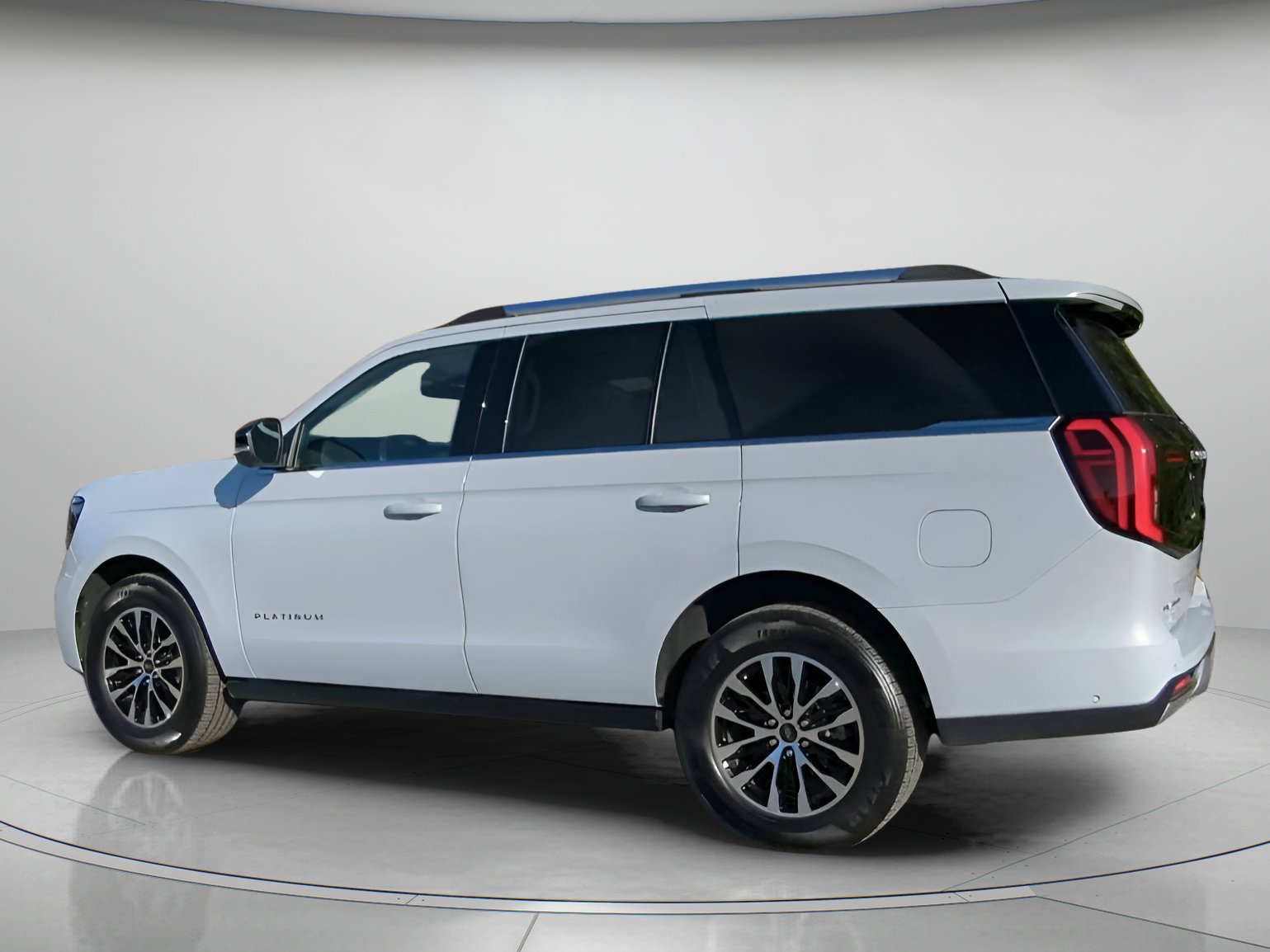 Certified 2025 Ford Expedition Platinum image 18