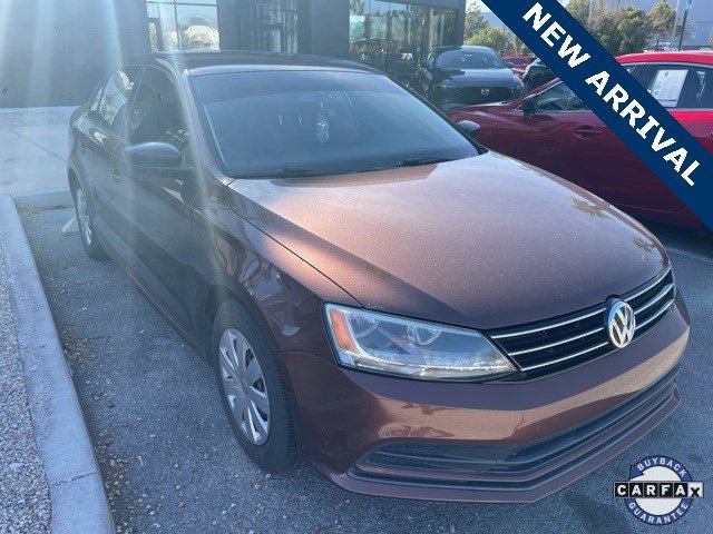 Used 2016 Volkswagen Jetta S image 2
