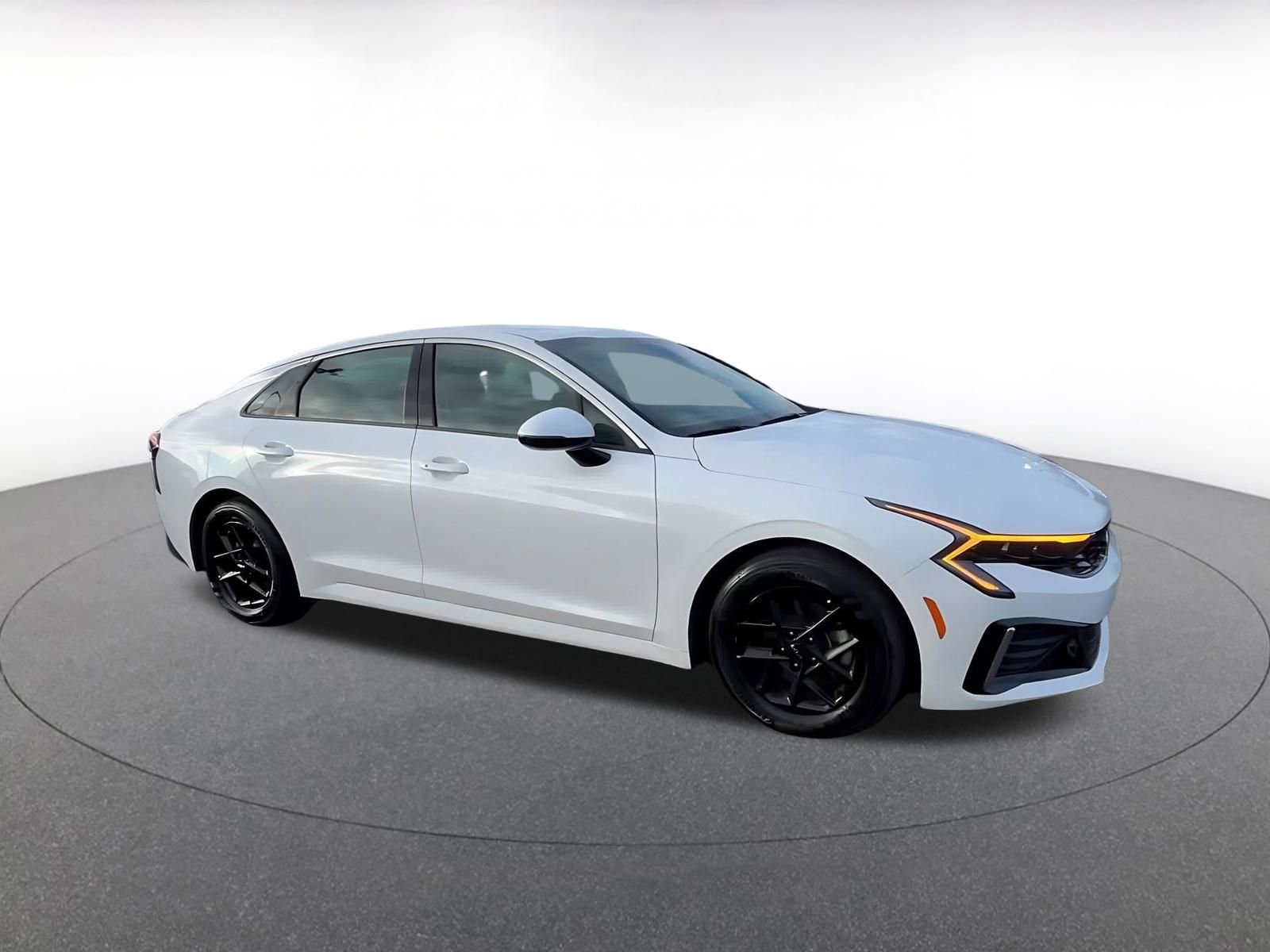 Used 2025 Kia K5 LXS image 2