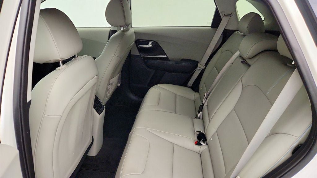 Used 2022 Kia Niro EX Premium FWD image 21